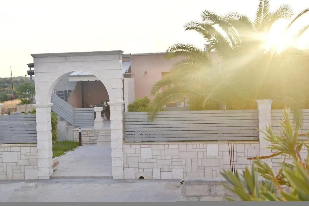 Konomi Residence-Marilena Apartment Karavados